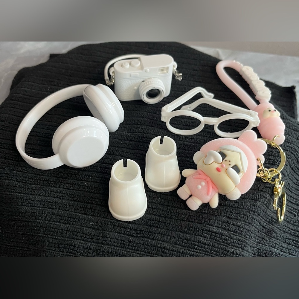 Labubu accessories - Picture 2 of 3